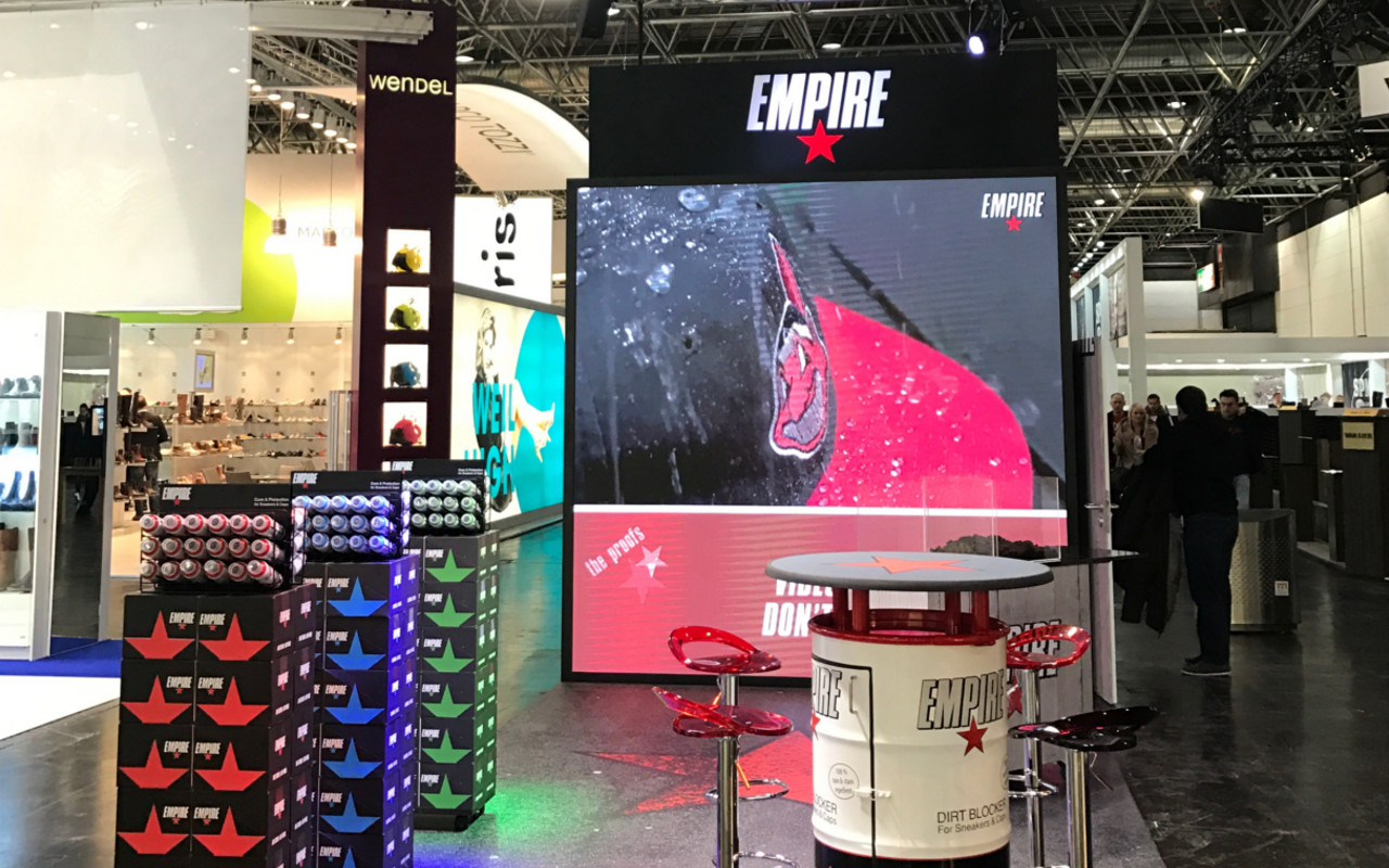 EMPIRE für Sneakers & Caps